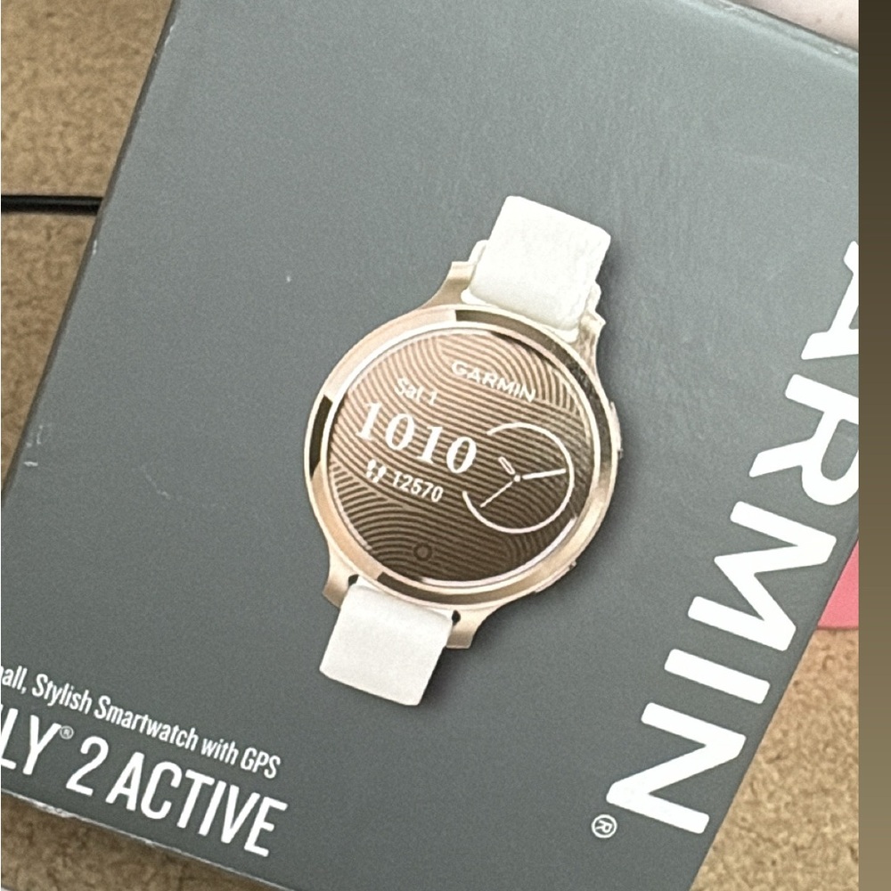Garmin Lily 2 Active Smartwatch - Cream and Gold